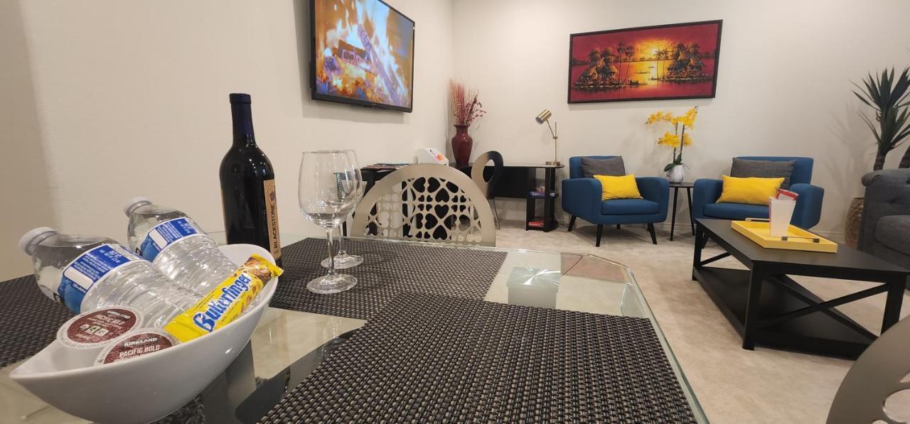Private Lux Apartment In A New Community Fontana Exterior foto